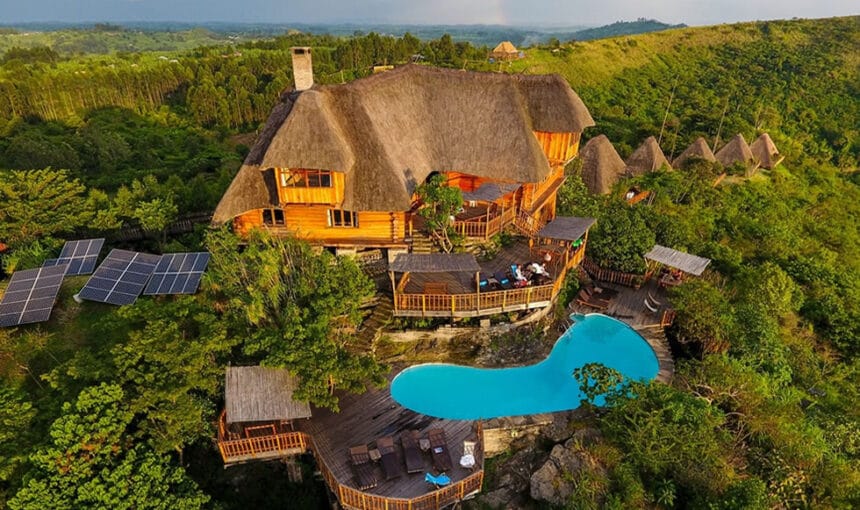 Luxury Safaris in Uganda 2025/2026: Exclusive Lodges, Private Charters & Bespoke Itineraries