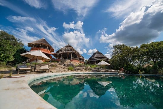 Luxury Safaris in Uganda 2025/2026: Exclusive Lodges, Private Charters & Bespoke Itineraries