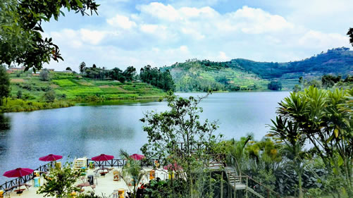 Lake Bunyonyi islands view from a 3-Day Gorilla Lake Bunyonyi tour