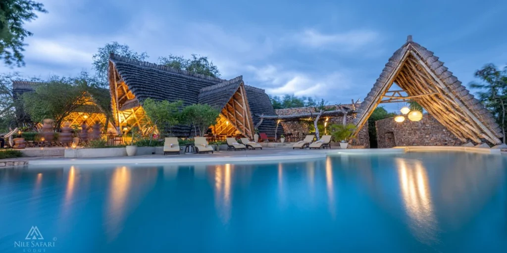 Best family lodges Murchison Falls kids pool – family at a Murchison Falls safari lodge