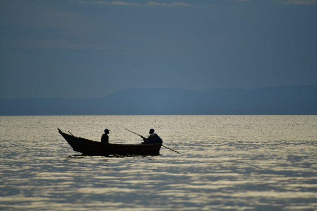 Birding by Canoe vs Motorboat in Semuliki National Park 2026 – Which Is Better for Rare Species?