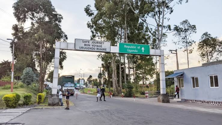 Kigali to Bwindi Border Crossing Guide 2026 – Step-by-Step & Pro Tips