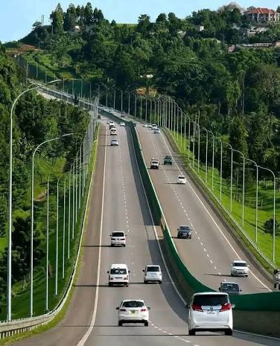 Entebbe express highway to Jinja travel time – traffic on the Entebbe-Kampala highway