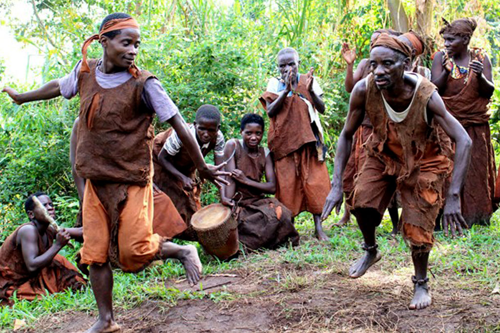 Ethical Batwa cultural experience Bwindi review – Batwa traditional dance performance
