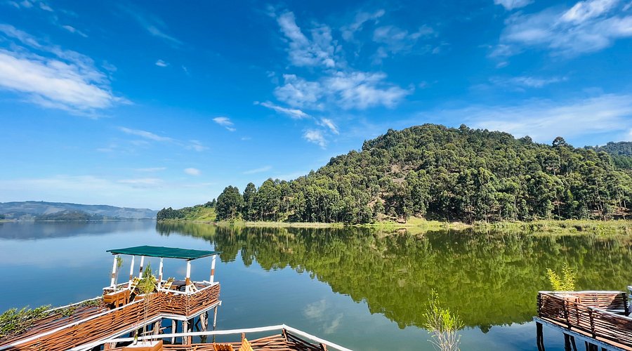 Is Lake Bunyonyi worth visiting gorilla trek – canoeing on Lake Bunyonyi with islands
