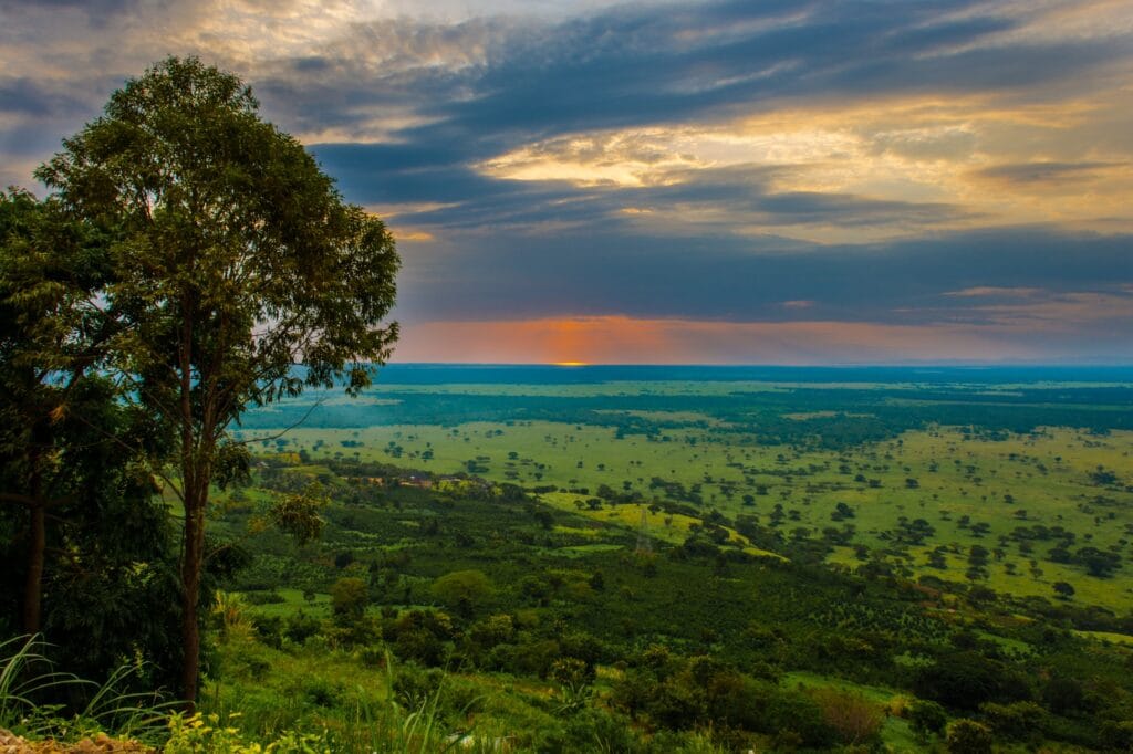 Paysage du parc Queen Elizabeth – safari économique Ouganda Afraeka Adventures