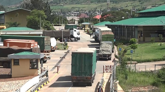 Rwanda Uganda border crossing requirements tourists – Cyanika border crossing between Rwanda and Uganda