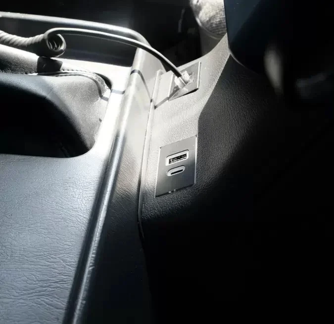 Safari Land Cruiser vehicle charging ports Uganda – USB charging ports in a safari Land Cruiser
