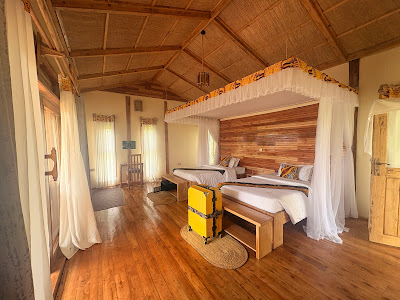 Safari lodge babysitting services Uganda – trusted babysitter at a Uganda safari lodge