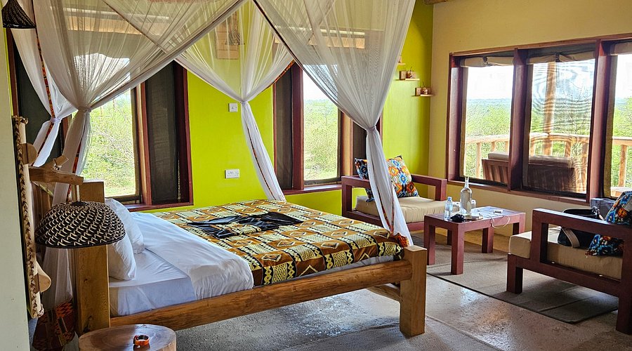 Single supplement fee Uganda safari lodges – exterior of a Uganda safari lodge