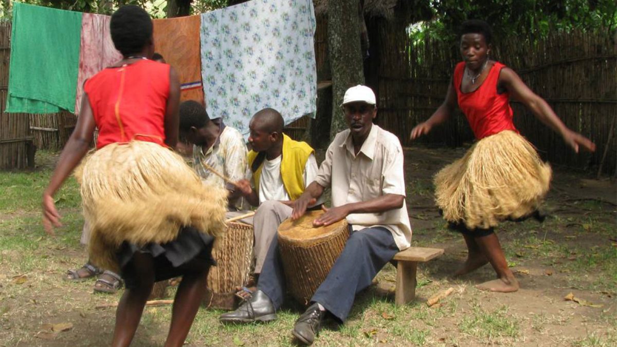 Slow Travel Village Homestays in the Rwenzori Foothills: Authentic Uganda 2026 Guide