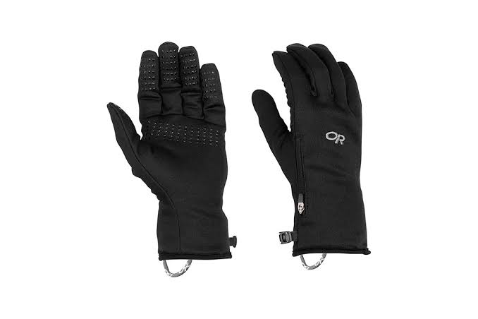 Why wear gardening gloves gorilla trekking Bwindi – gardening gloves on a gorilla trekker's hands