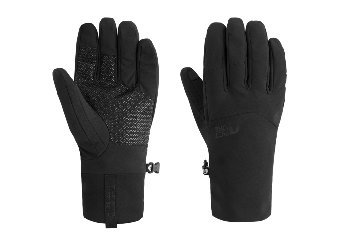 Why wear gardening gloves gorilla trekking Bwindi – stinging nettles in Bwindi forest
