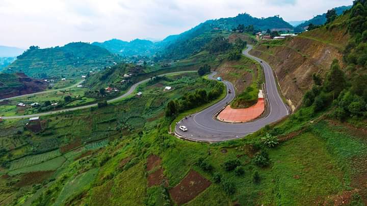 Vehicle on the road from Kisoro to the Rushaga sector of Bwindi